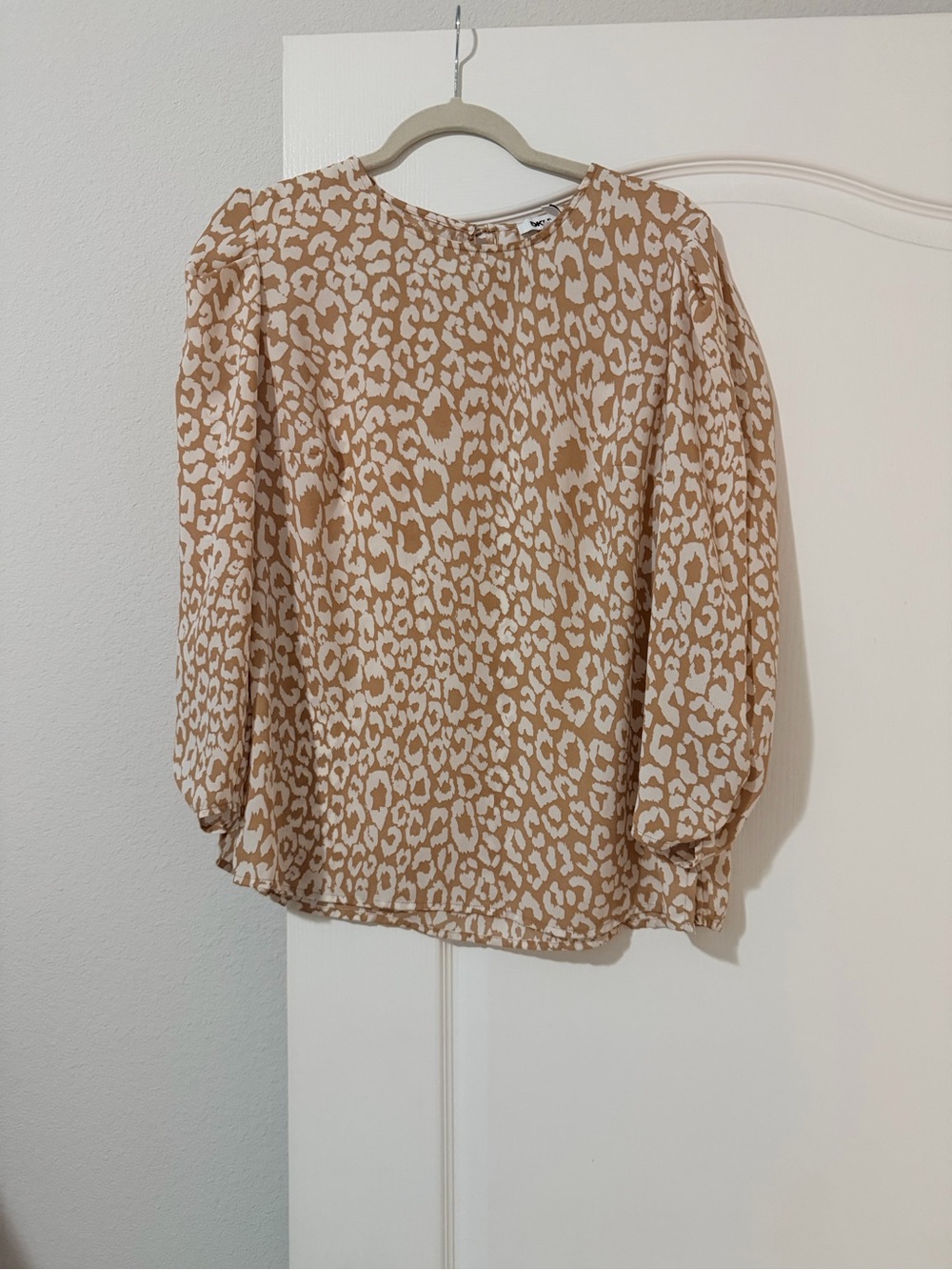 DKNY Animal Print Puff Sleeve Blouse